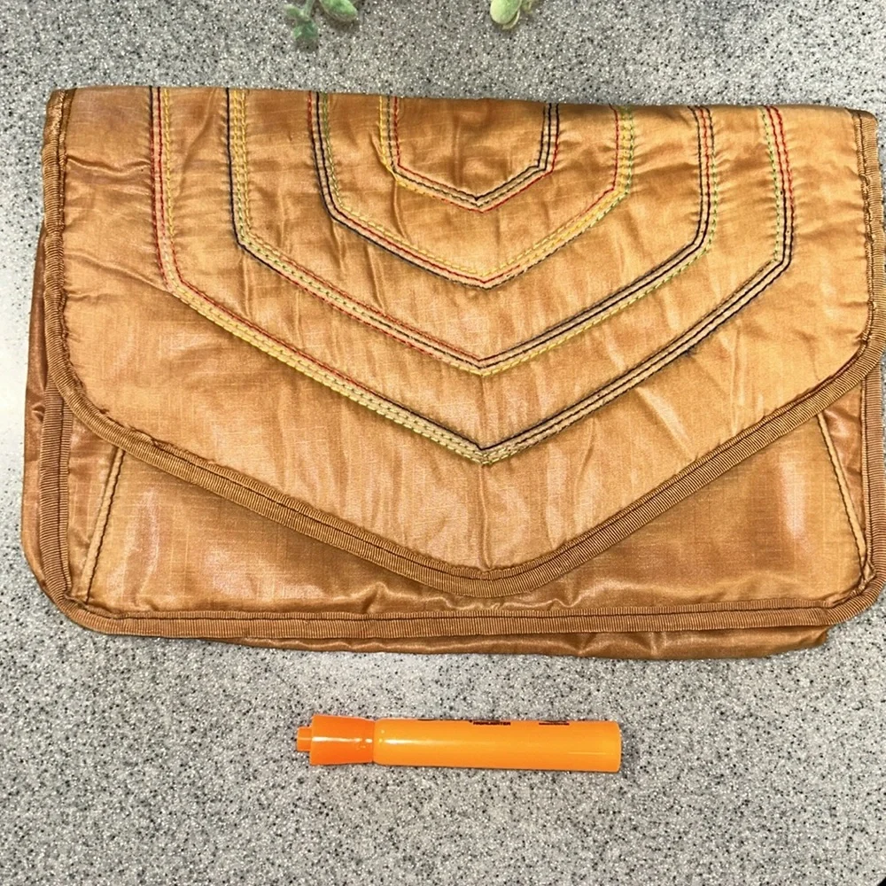 RARE VINTAGE 80s rip stop nylon Elegant tan/Gold Clutch Bag